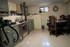 Продается квартира, Старое здание, Тбилиси, Темка