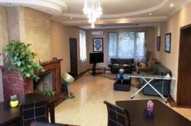 Продается Дом, 8 Kомнатная, Тбилиси, saburtalo