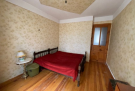 Продается квартира, 3 Kомнатная, Старое здание, Боржомский район, Бакуриани