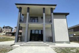 House For Sale, Agaraki