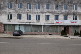 იყიდება, უნივერსალური კომერციული ფართი