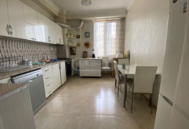 For Rent, 4 Room, Old building, Batumi