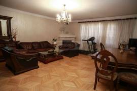 Apartment for sale, 5 Room, Old building, Tbilisi, saburtalo