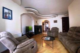 Apartment for sale, 3 Room, Old building, Tbilisi, saburtalo
