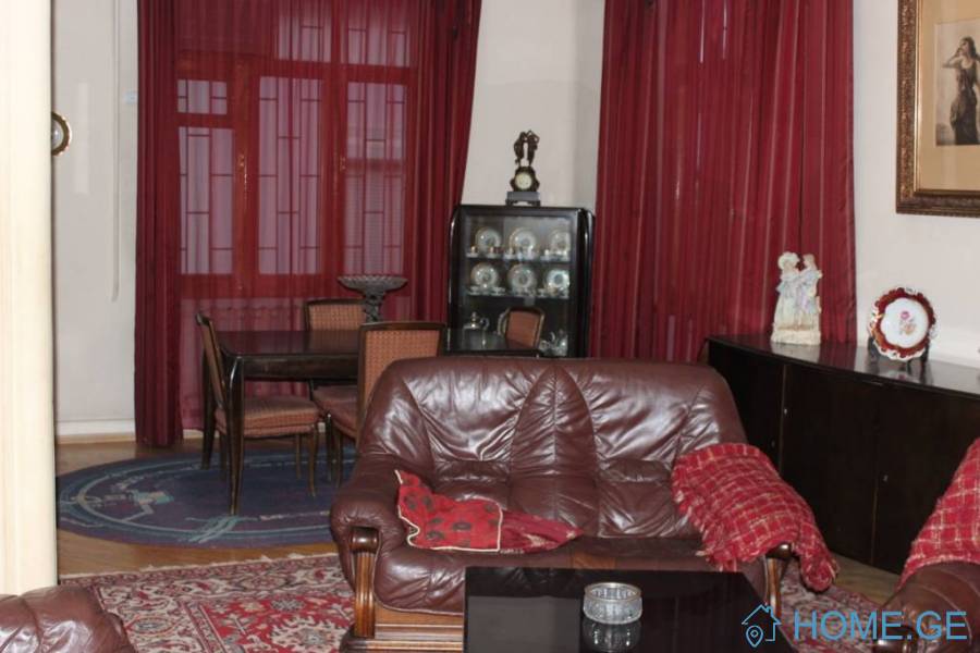 Продается квартира, 5 Kомнатная, Старое здание, Тбилиси, vake