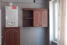 For Rent, 3 Room, Old building, Tbilisi, saburtalo