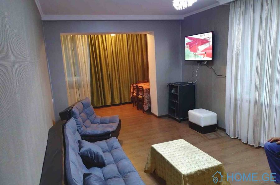 For Rent, 3 Room, Old building, Tbilisi, saburtalo