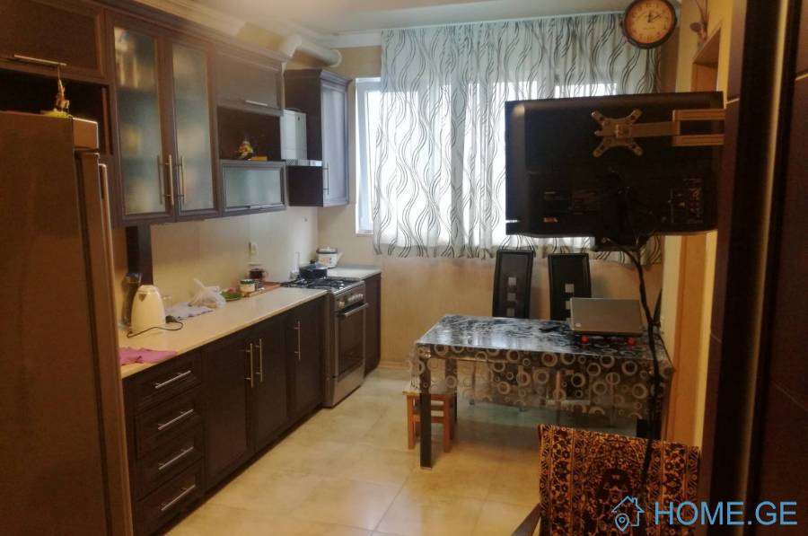 Apartment for sale, 3 Room, Old building, Tbilisi, saburtalo