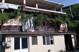 For Rent, 3 Room, Old building, Borjomi , Borjomi