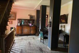 House For Sale, Nadzaladevi