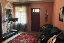 House For Sale, Nadzaladevi