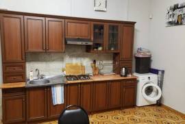 ქირავდება ბინა, 2 ოთახიანი, ძველი აშენებული, თბილისი, ჩუღურეთი