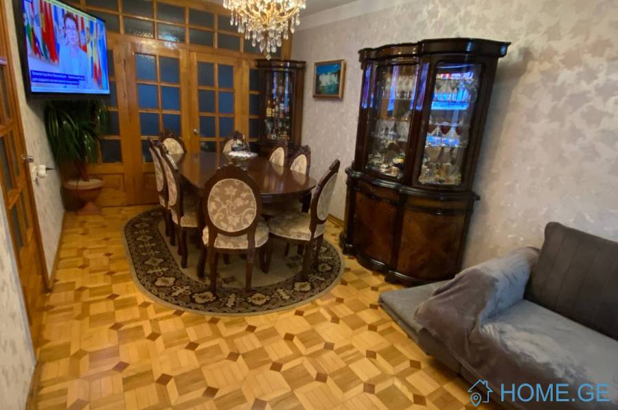 Продается квартира, 4 Kомнатная, Старое здание, Тбилиси, Исани
