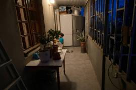 Продается квартира, 4 Kомнатная, Старое здание, Тбилиси, Исани