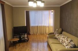 იყიდება ბინა, 3 ოთახიანი, ძველი აშენებული, თბილისი, კონიაკის დას.