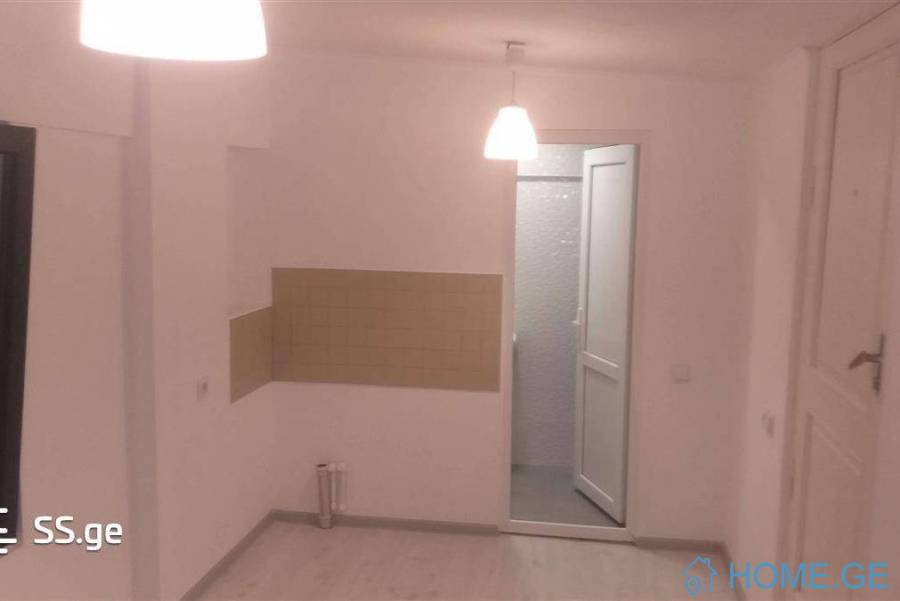 For Rent, Universal commercial space, Chugureti