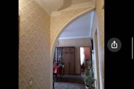 იყიდება ბინა, 5 ოთახიანი, ძველი აშენებული, ხაშური, ხაშური