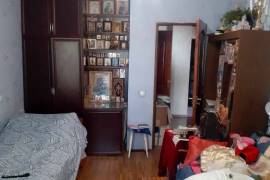 Apartment for sale, Old building, Mukhiani