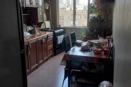 Apartment for sale, Old building, Mukhiani