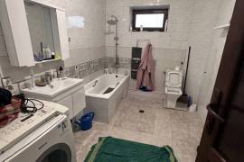 Apartment for sale, 6 Room, Old building, Tbilisi, vake