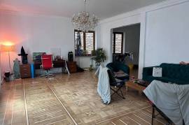 Apartment for sale, 6 Room, Old building, Tbilisi, vake
