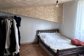 Apartment for sale, Old building, vake