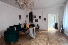 Apartment for sale, 6 Room, Old building, Tbilisi, vake