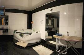 House For Rent, 8 Room, Bolnisi