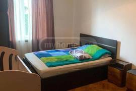 Apartment for sale, Old building, vake