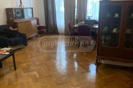 Apartment for sale, Old building, vake