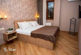 გირავდება ბინა, 3 ოთახიანი, ძველი აშენებული, თბილისი, საბურთალო