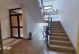 For Rent, 3 Room, Old building, Tbilisi, vake