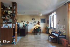 For Rent, 3 Room, Old building, Tbilisi, vake