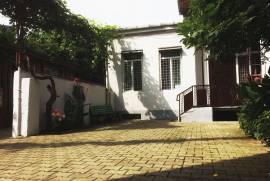 Daily Apartment Rent, 1 Room, Old building, Batumi, Old Batumi district
