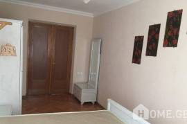 ქირავდება ბინა, 2 ოთახიანი, ძველი აშენებული, თბილისი, საბურთალო