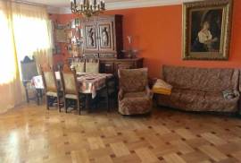 Apartment for sale, Old building, saburtalo