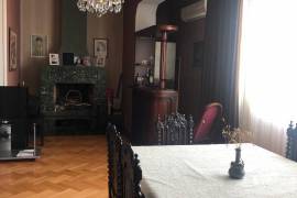 Apartment for sale, Old building, saburtalo