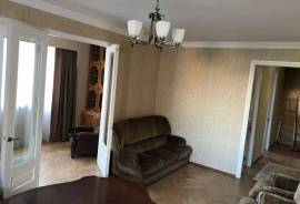 For Rent, 3 Room, Old building, Tbilisi, saburtalo