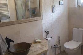 House For Sale, Saguramo