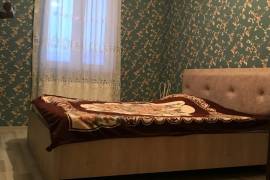 Аренда, 4 Kомнатная, Старое здание, Кутаиси