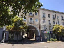 Продается квартира, 4 Kомнатная, Старое здание, Тбилиси, Вера