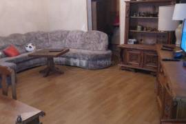 Продается , Универсальное коммерческое помещение, Мтацминда