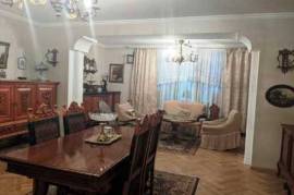 Apartment for sale, Old building, vake