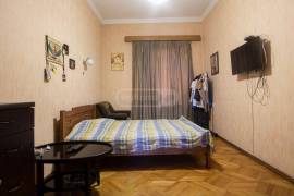იყიდება ბინა, 3 ოთახიანი, ძველი აშენებული, თბილისი, მთაწმინდა
