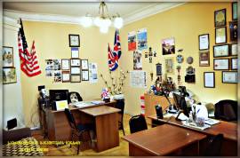 Продается квартира, 5 Kомнатная, Старое здание, Тбилиси, Чугурети