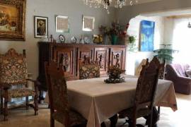 Продается квартира, 7 Kомнатная, Старое здание, Тбилиси, saburtalo