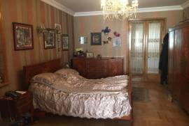 Apartment for sale, Old building, saburtalo