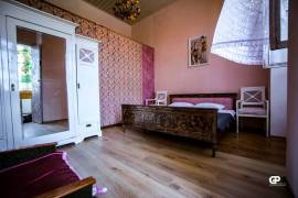 Продается квартира, 5 Kомнатная, Старое здание, Тбилиси, Сололаки