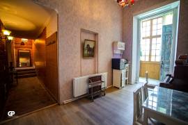 Продается квартира, 5 Kомнатная, Старое здание, Тбилиси, Сололаки