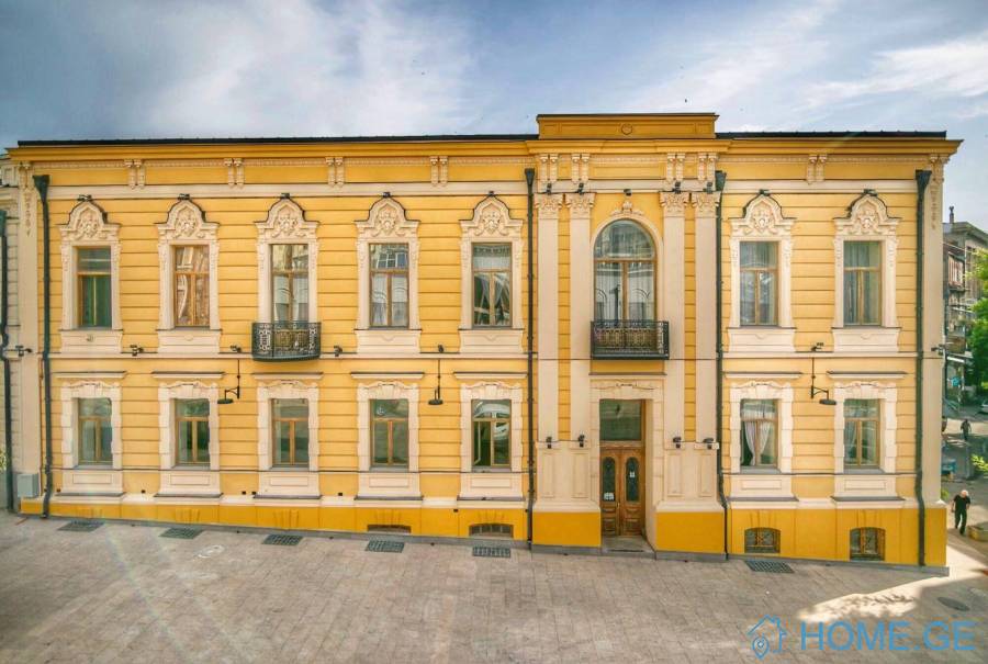 Продается квартира, 5 Kомнатная, Старое здание, Тбилиси, Сололаки